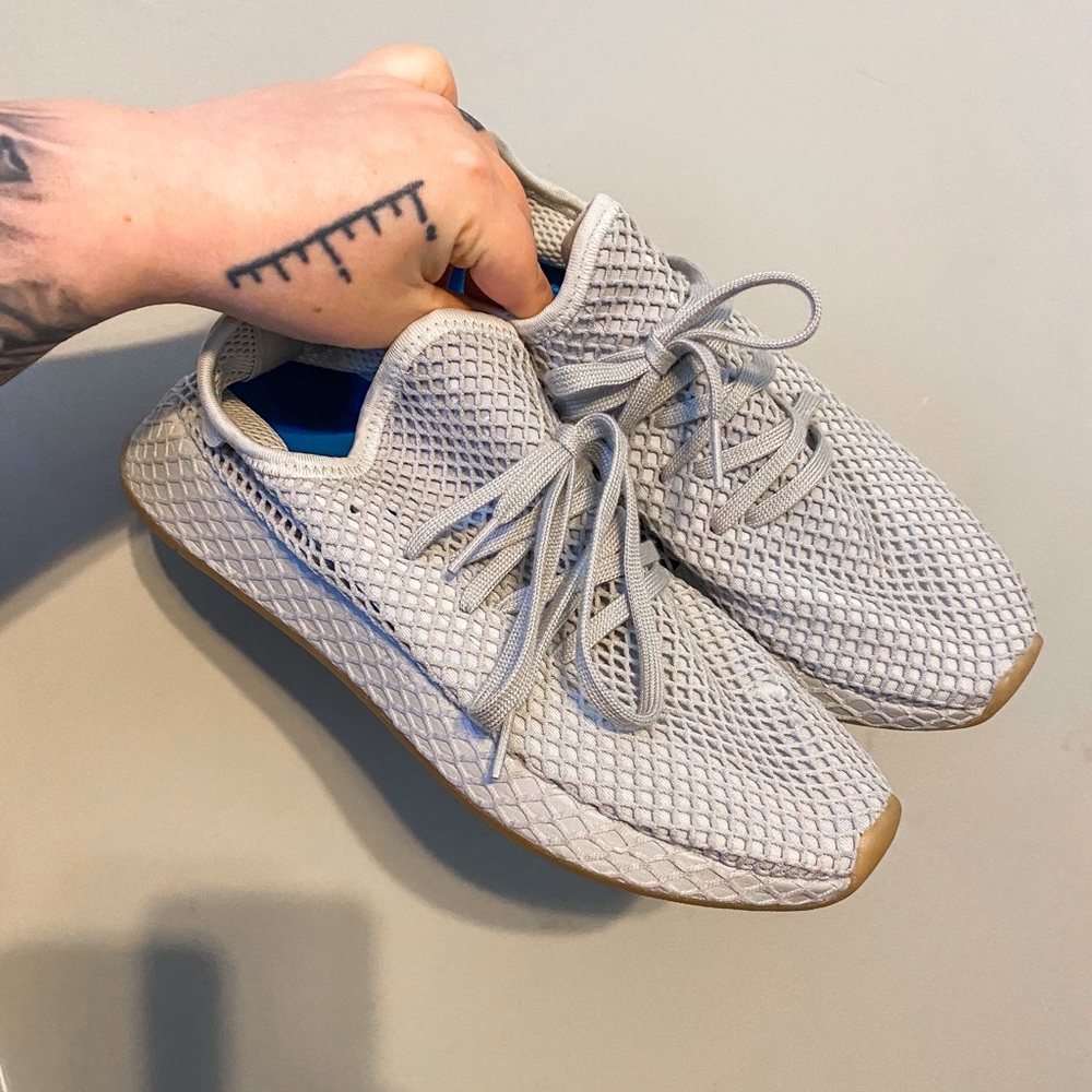Adidas Sneakers